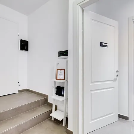 Bdc - Classy Loft In Trastevere-3